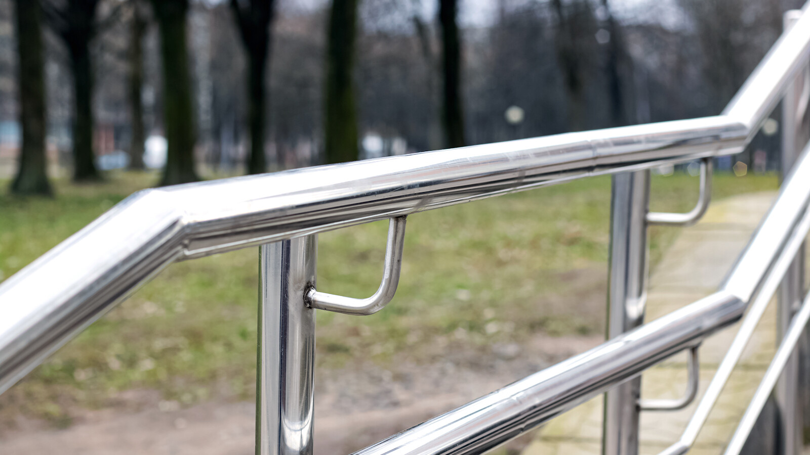 Mengler Metallbau Geländer Balustrade Handlauf