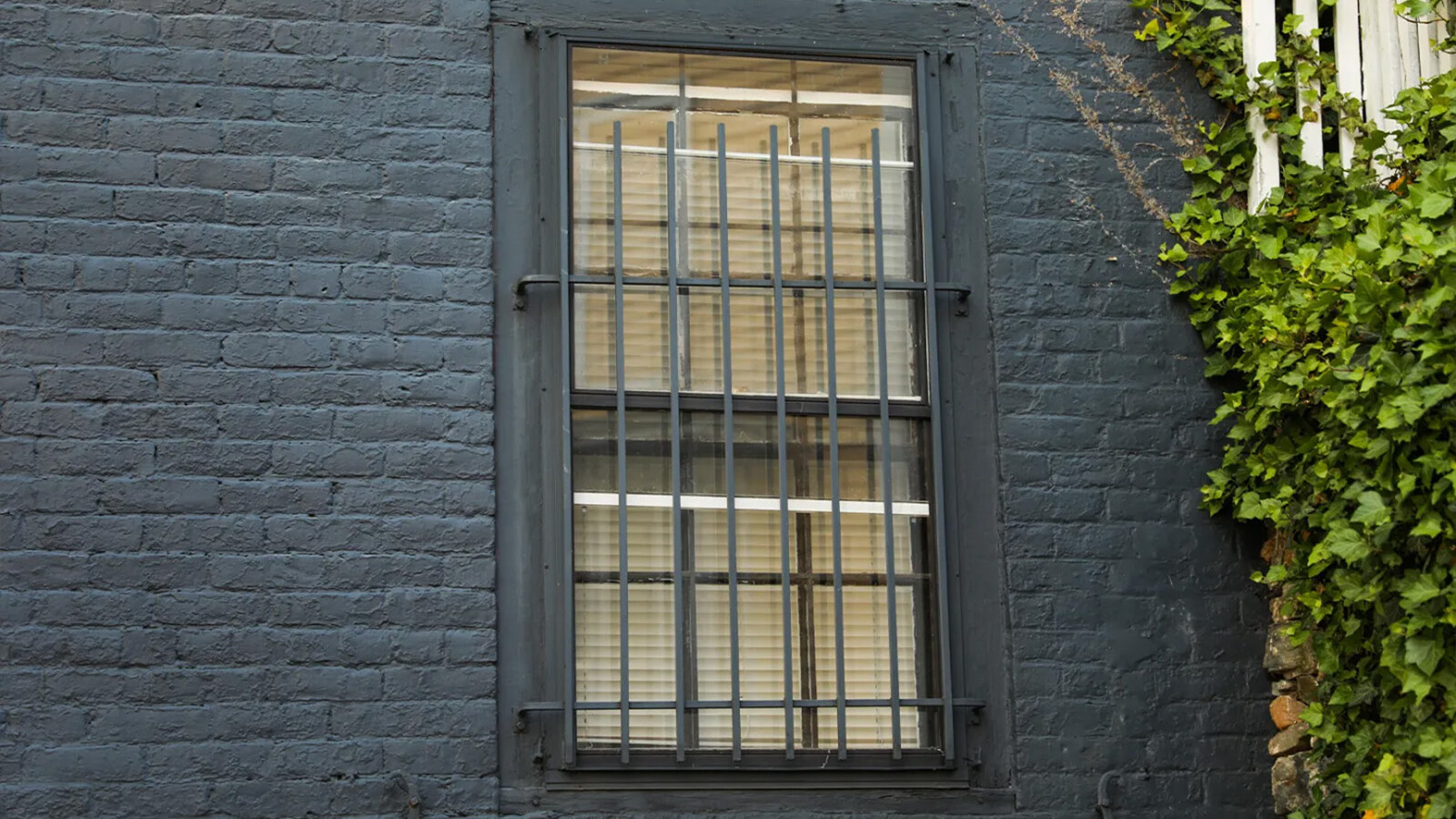 Mengler Metallbau Fenstergitter